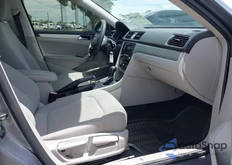 2016 Volkswagen Passat 1.8T S из США, поврежденный, VIN 1VWAS7A36GC046034